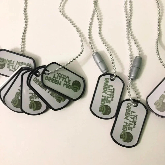 MGA Entertainment Mix Lot of 16 Awesome Little  Green Men Figure Toys Dog Tags - Picture 15 of 16